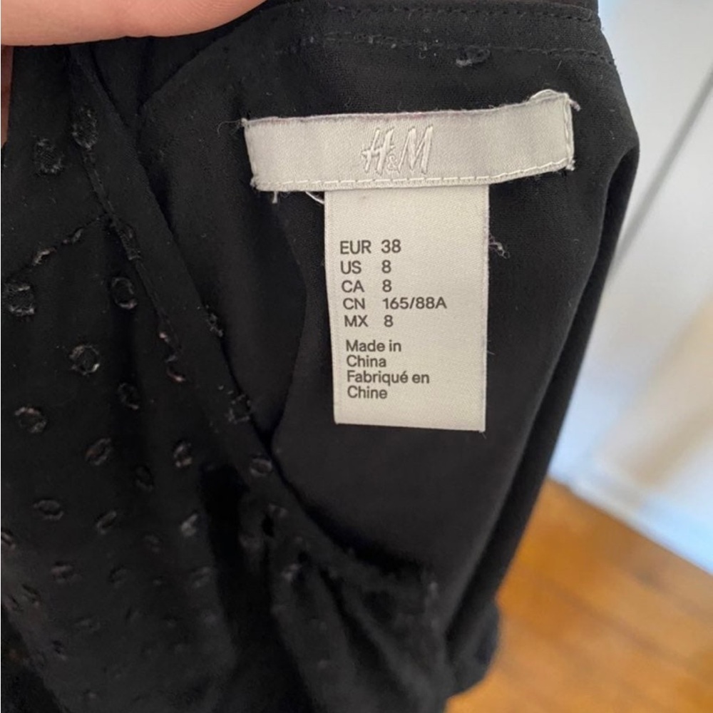 H&M Black Ruffle Sleeve Top - Picture 7 of 7